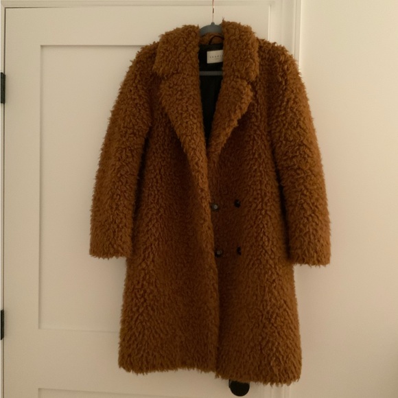 Sweater Weather🍁SANDRO
Faux Fur Coat - Picture 6 of 11